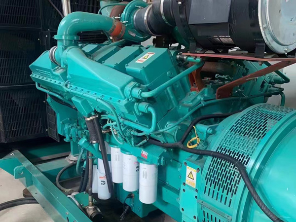 永登更换100kW柴油发电机组机油时，需要注意哪些事项？